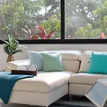 Villa Capri By Stayvista - Featuring A Swimming Pool, Mountain View And Snooker Table