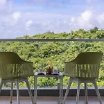 Stayvista\'S Casa Bella - Sea-View Villa With Infinity Pool, Jacuzzi, Games, Entertainment, And Spa Room