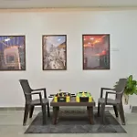 Ekostay - Blue Door Villa