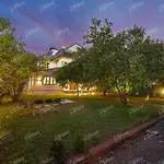 Sea Shell By The Sea Luxurious Villa 3Min From Awas Beach Surrounded By Mango Trees