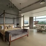 Stayvista At Solaris With Pool, Lawn & Bbq