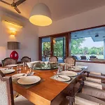 Jay House By Stayvista - Leisure Oasis With Pool, Snooker, Table Tennis & Foosball Fun