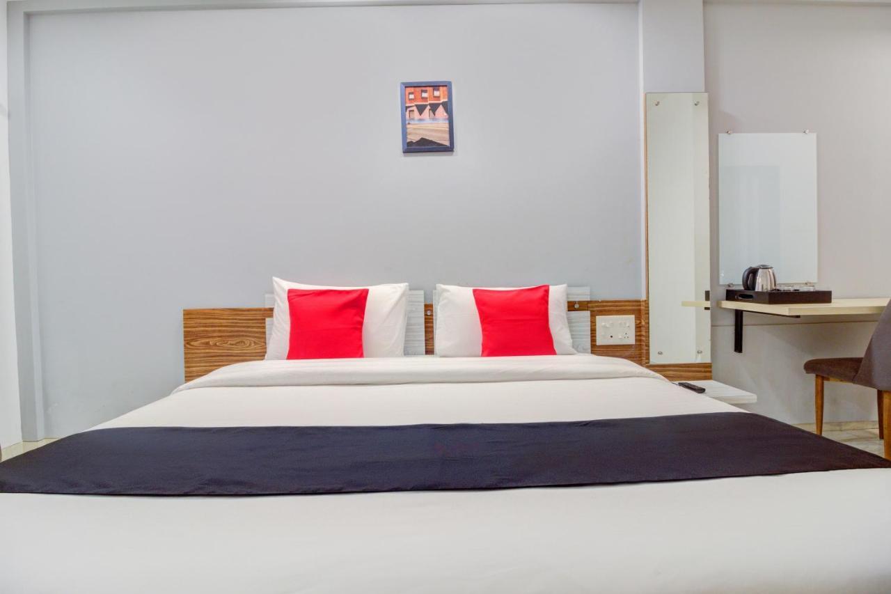 Capital O 71872 Sahyadri Hotel