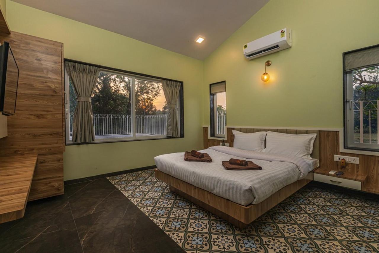 Saffronstays The Forest, Alibaug Villa *