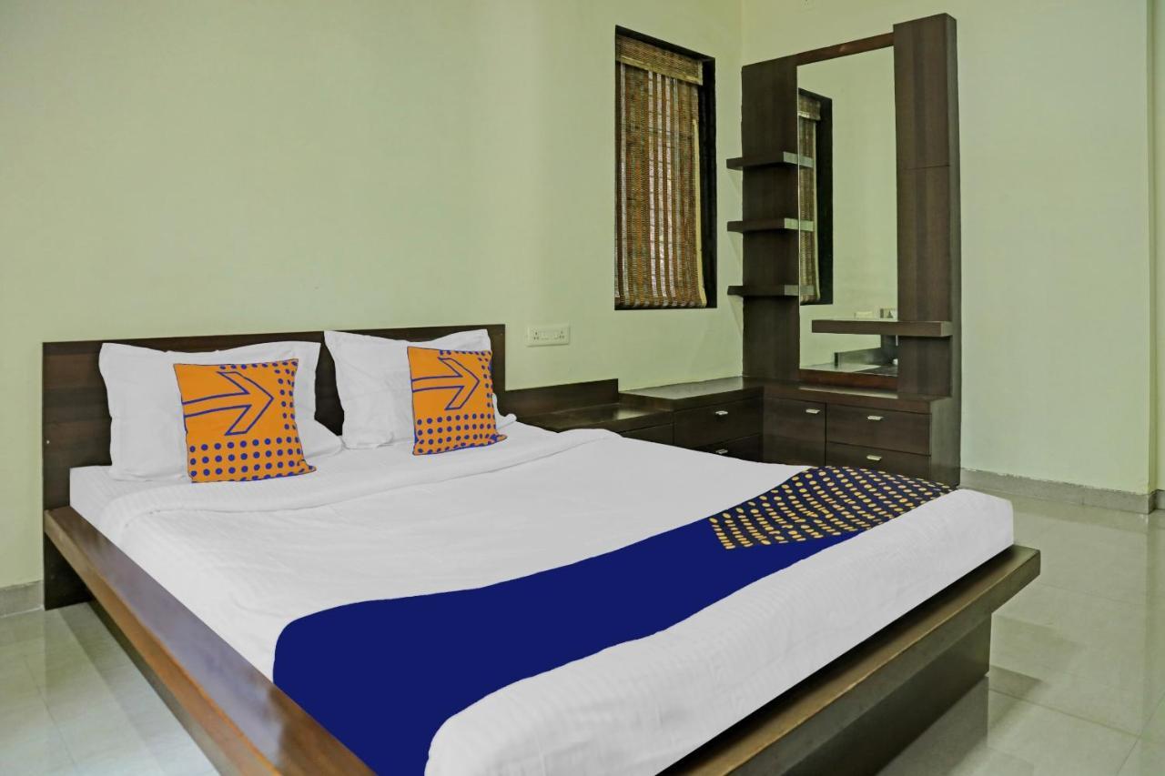 Spot On 79752 Ashoka 2* Alibag