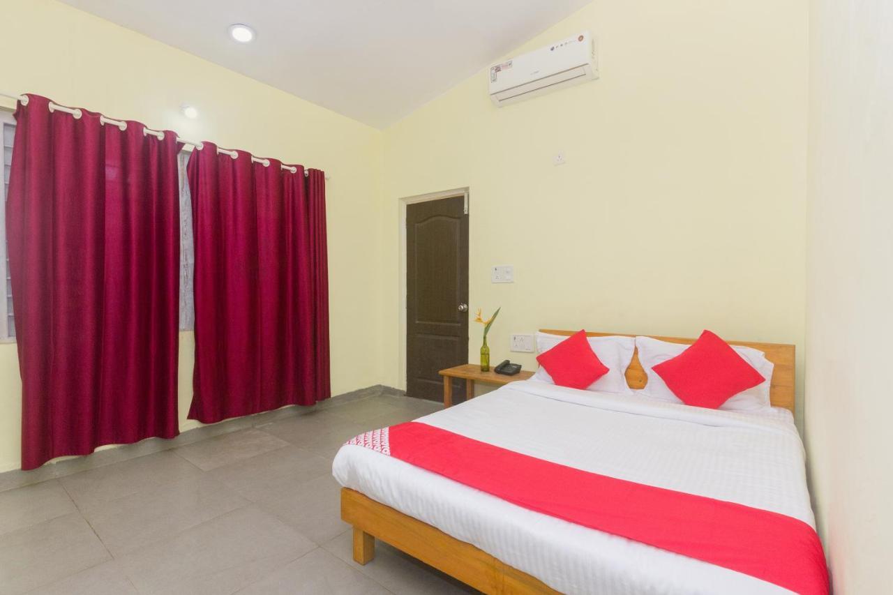 Oyo 18638 Coco Mango Hotel