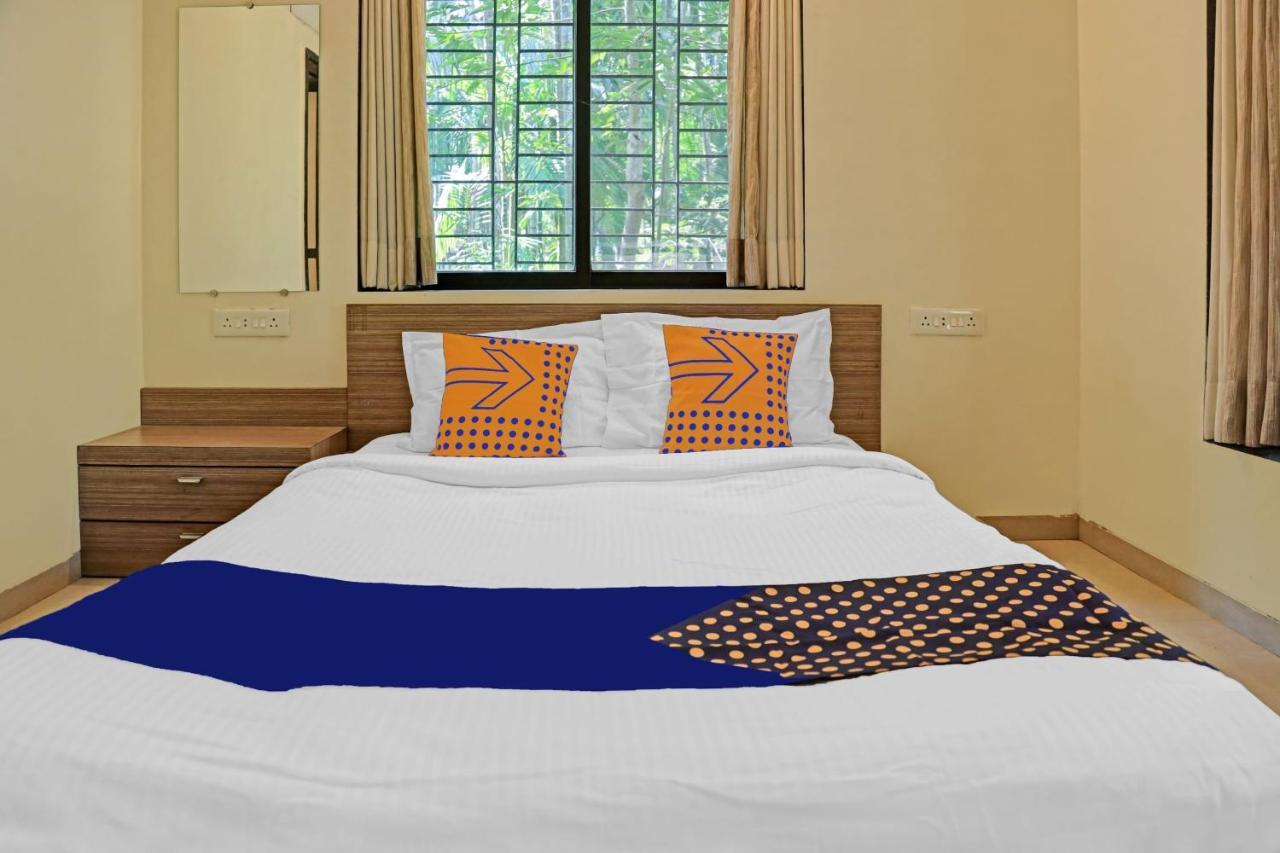 Spot On 79752 Ashoka Hotel Alibag