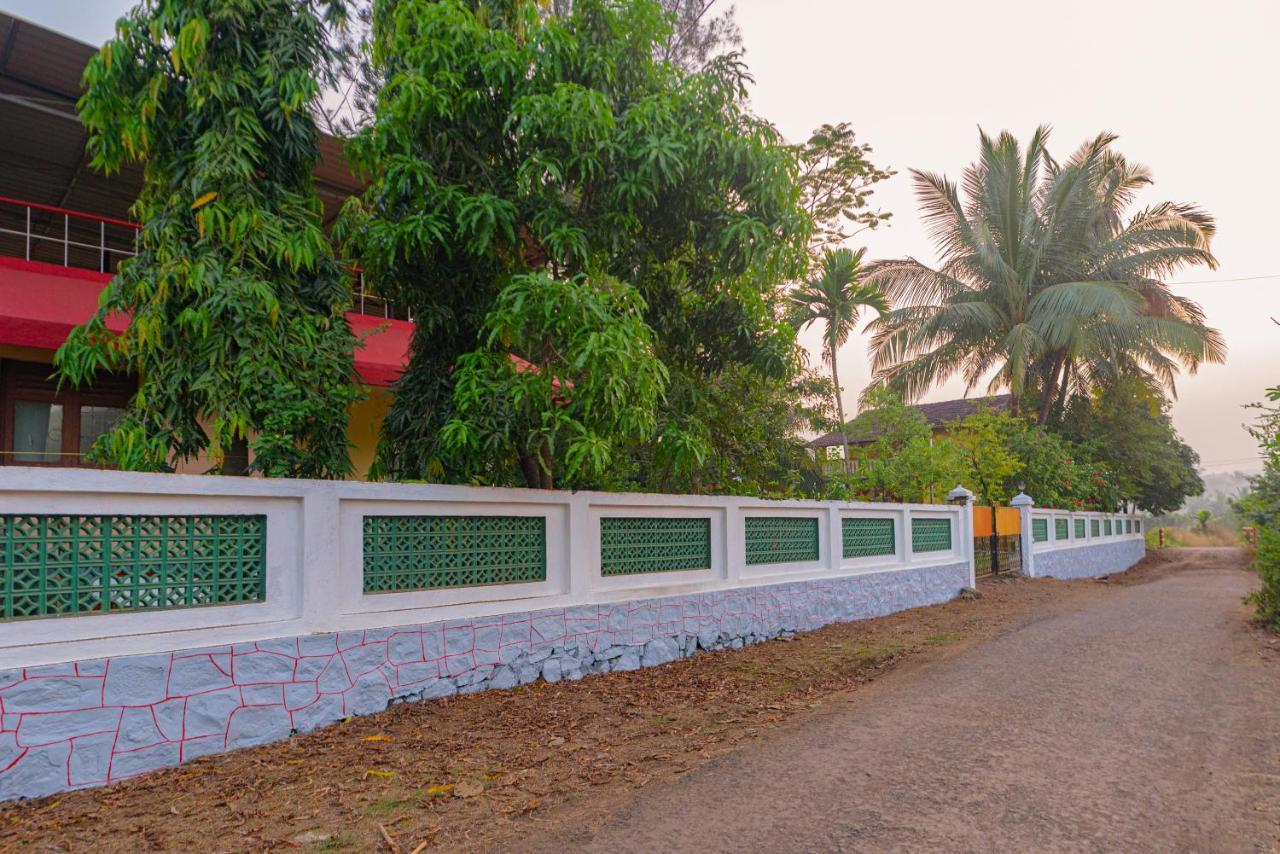 Bed & Breakfast Prajakta Alibag