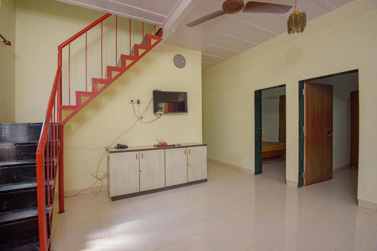 Bed & Breakfast Prajakta *