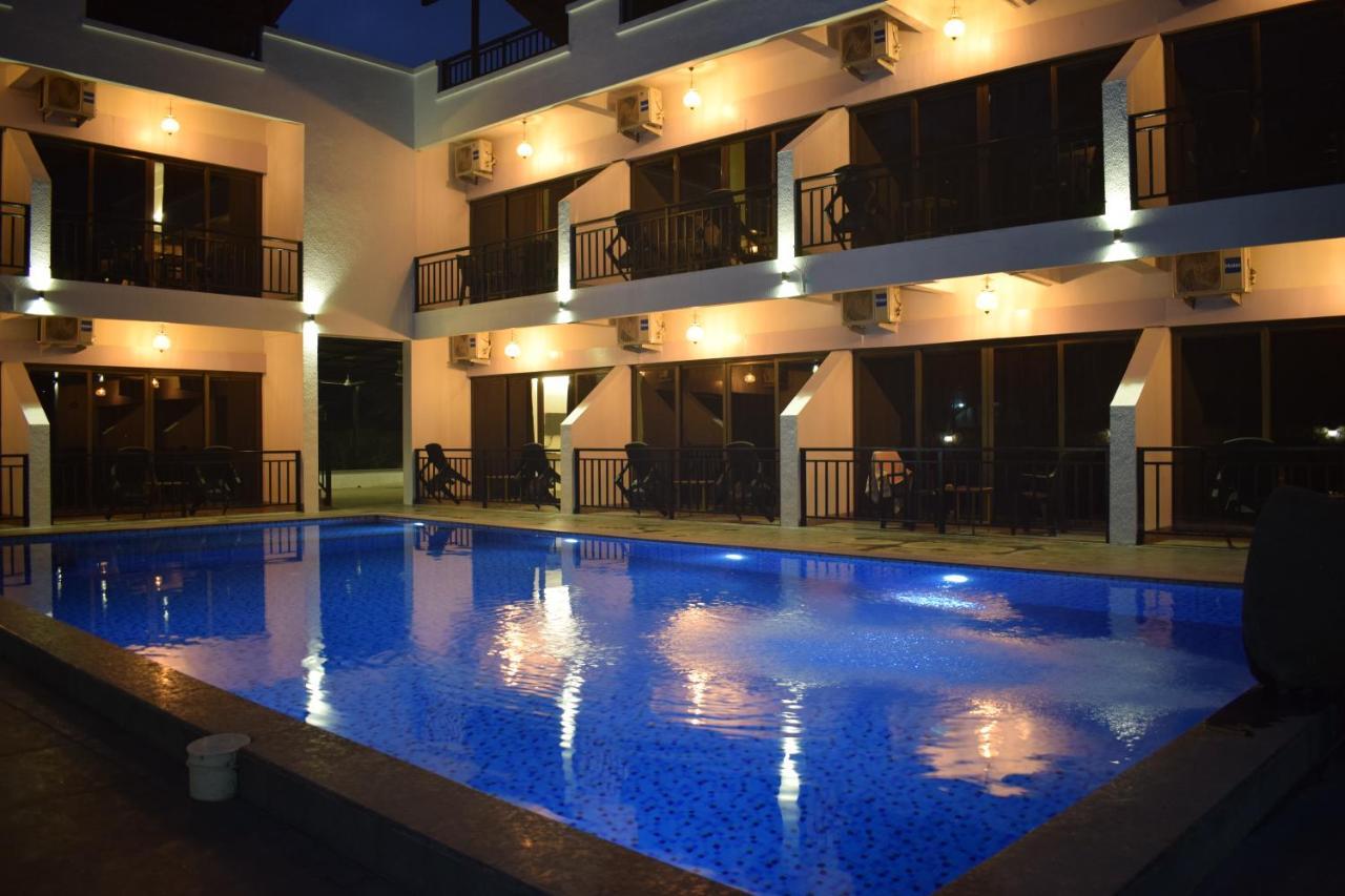 Hotel Opulence Beach Kihim Alibaug 3*