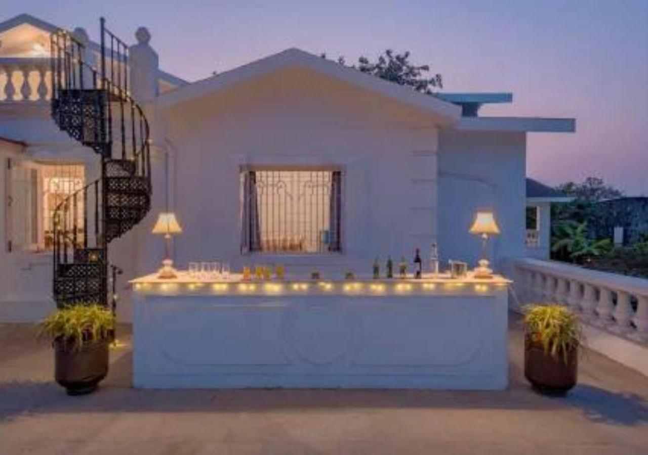 Villa Saffronstays Brunton House, Alibaug - Luxury Pool Near Awas Alibag