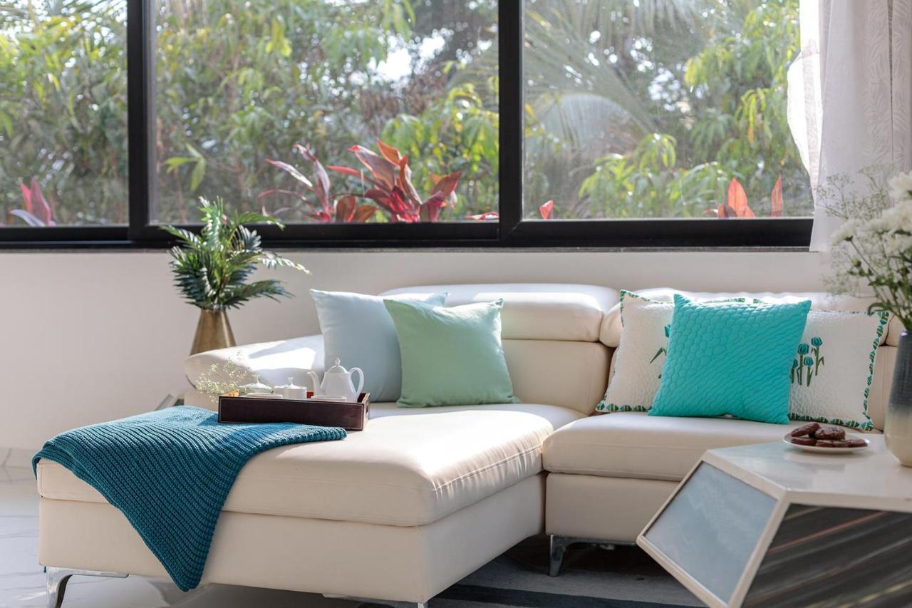Capri: Mountain View Retreat With Pool & Jacuzzi Villa