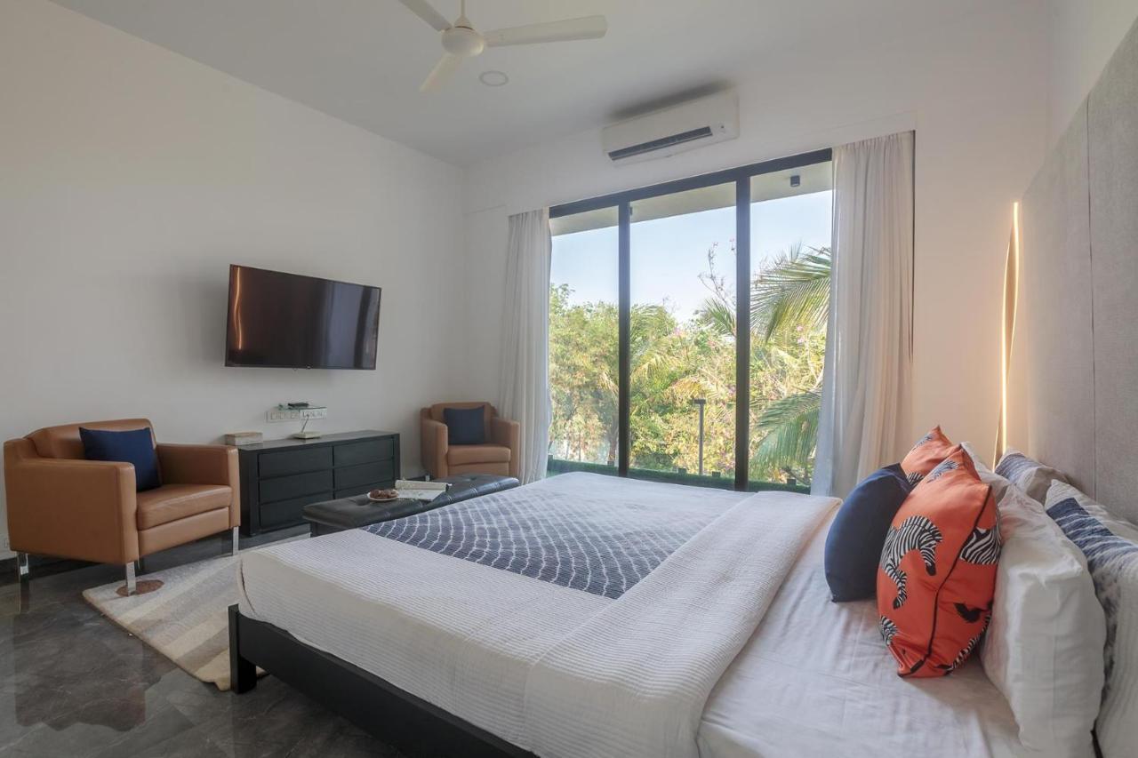 Capri: Mountain View Retreat With Pool & Jacuzzi * Alibag