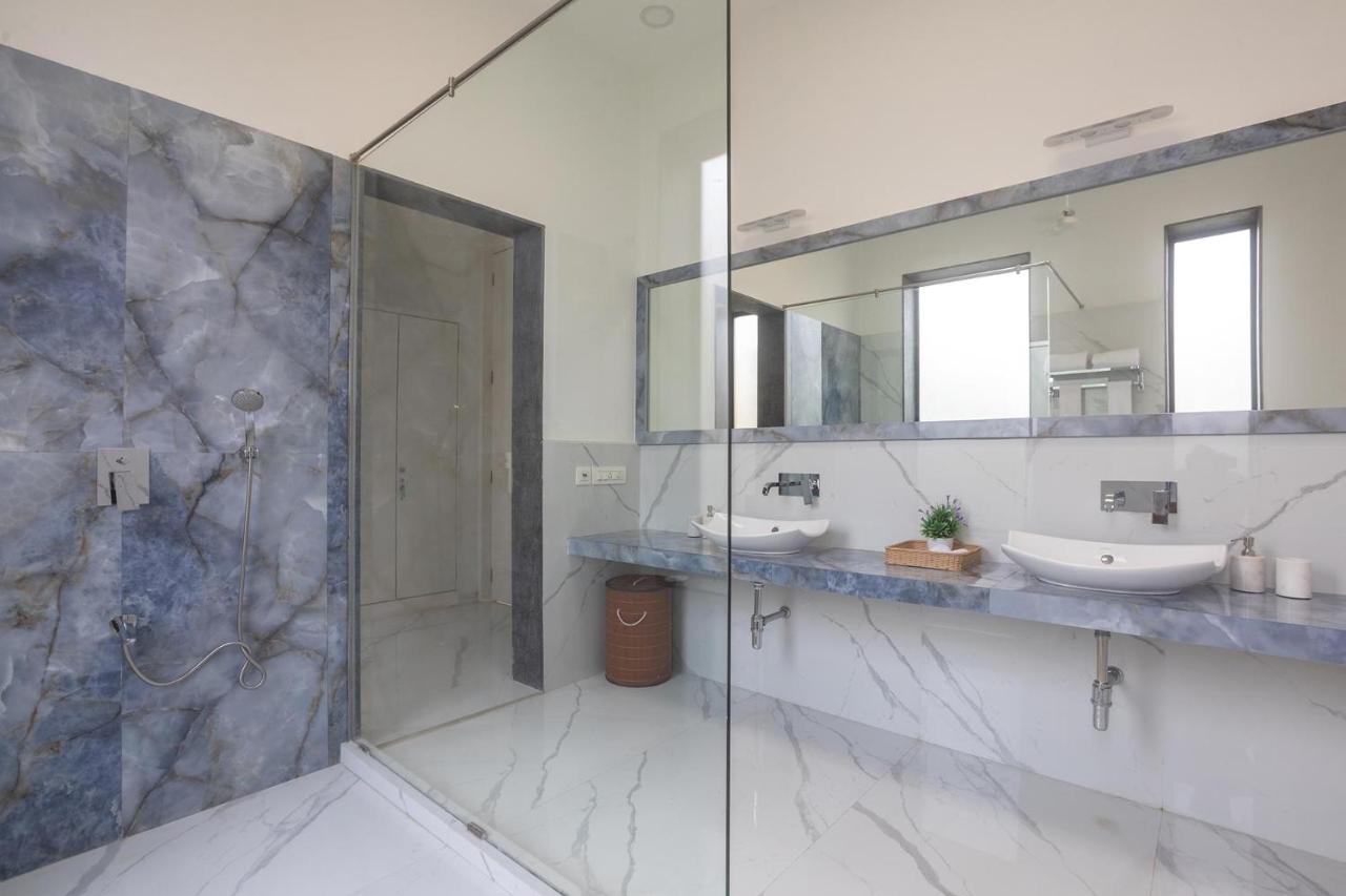 Villa Capri: Mountain View Retreat With Pool & Jacuzzi *