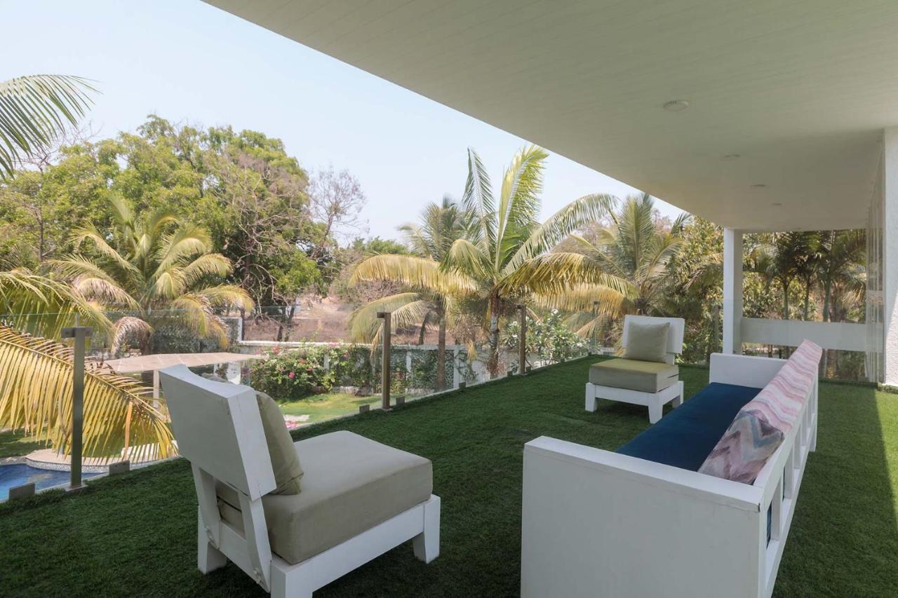 Capri: Mountain View Retreat With Pool & Jacuzzi * Alibag