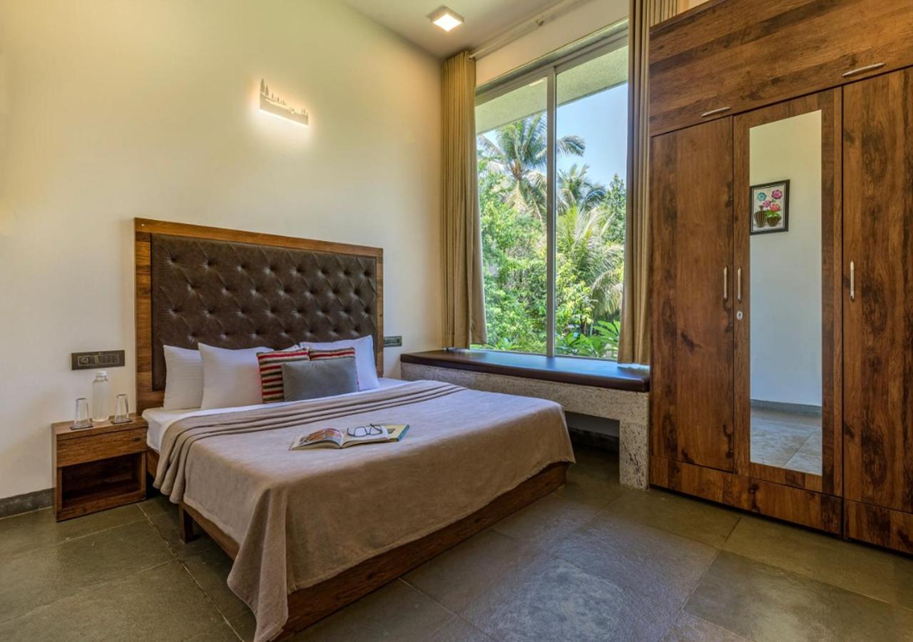 Saffronstays 7 Seas, *