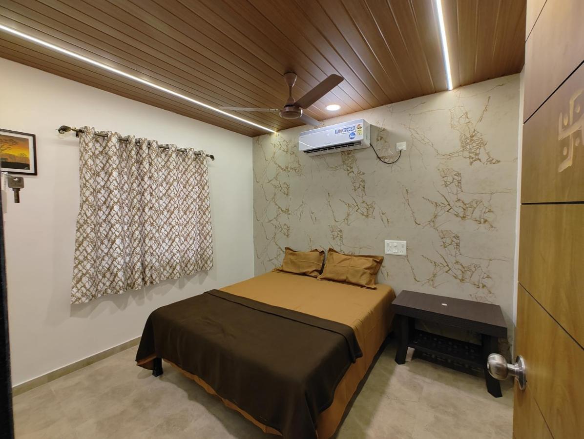Canvas Homestay *