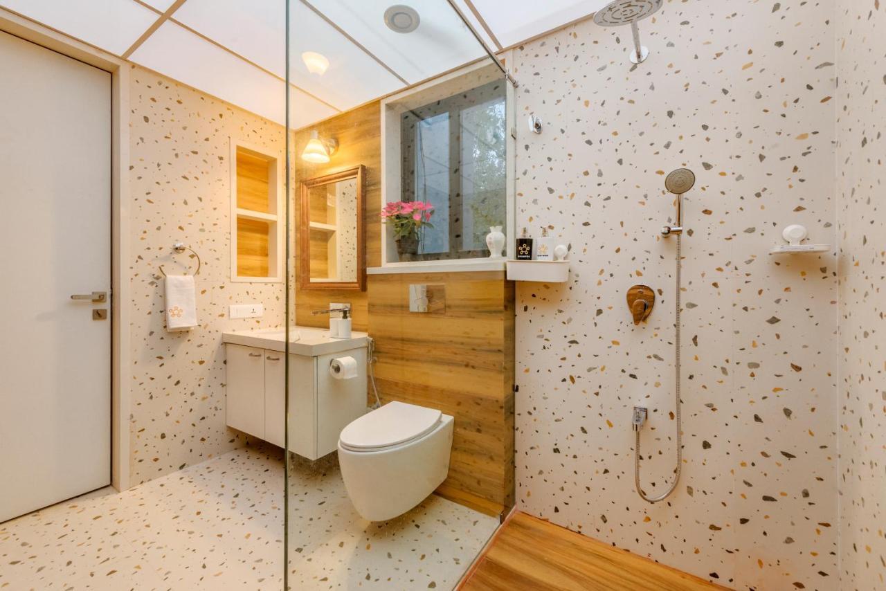 Villa Saffronstays Mayfair Gardens 4 Bedroom Petfriendly Pool *