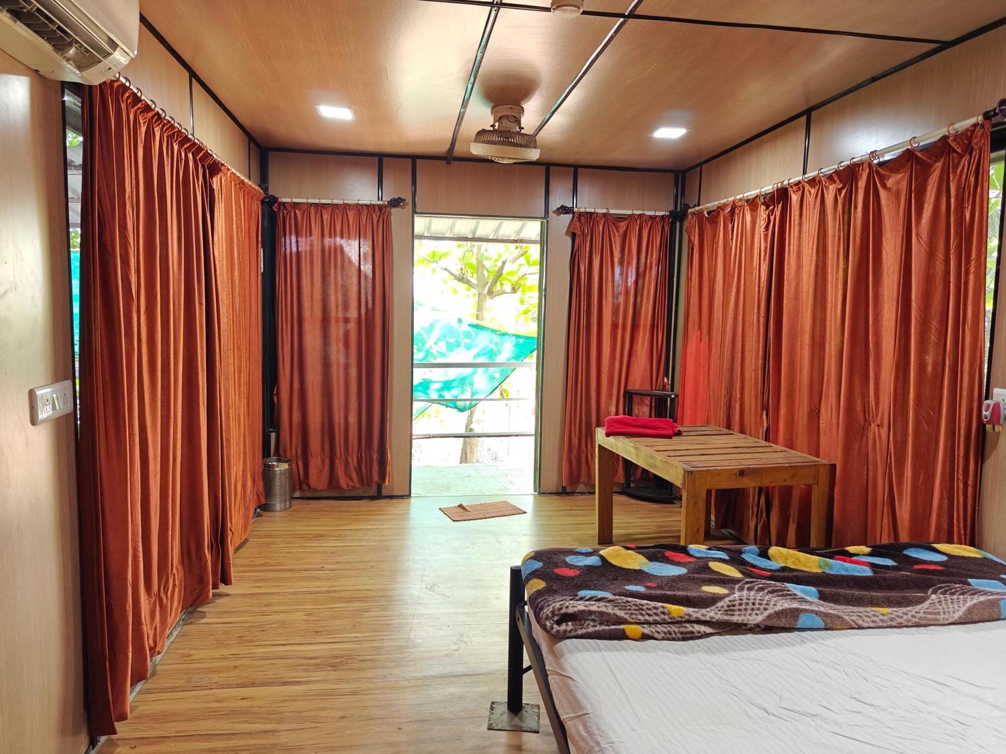 Iora 3* Alibag