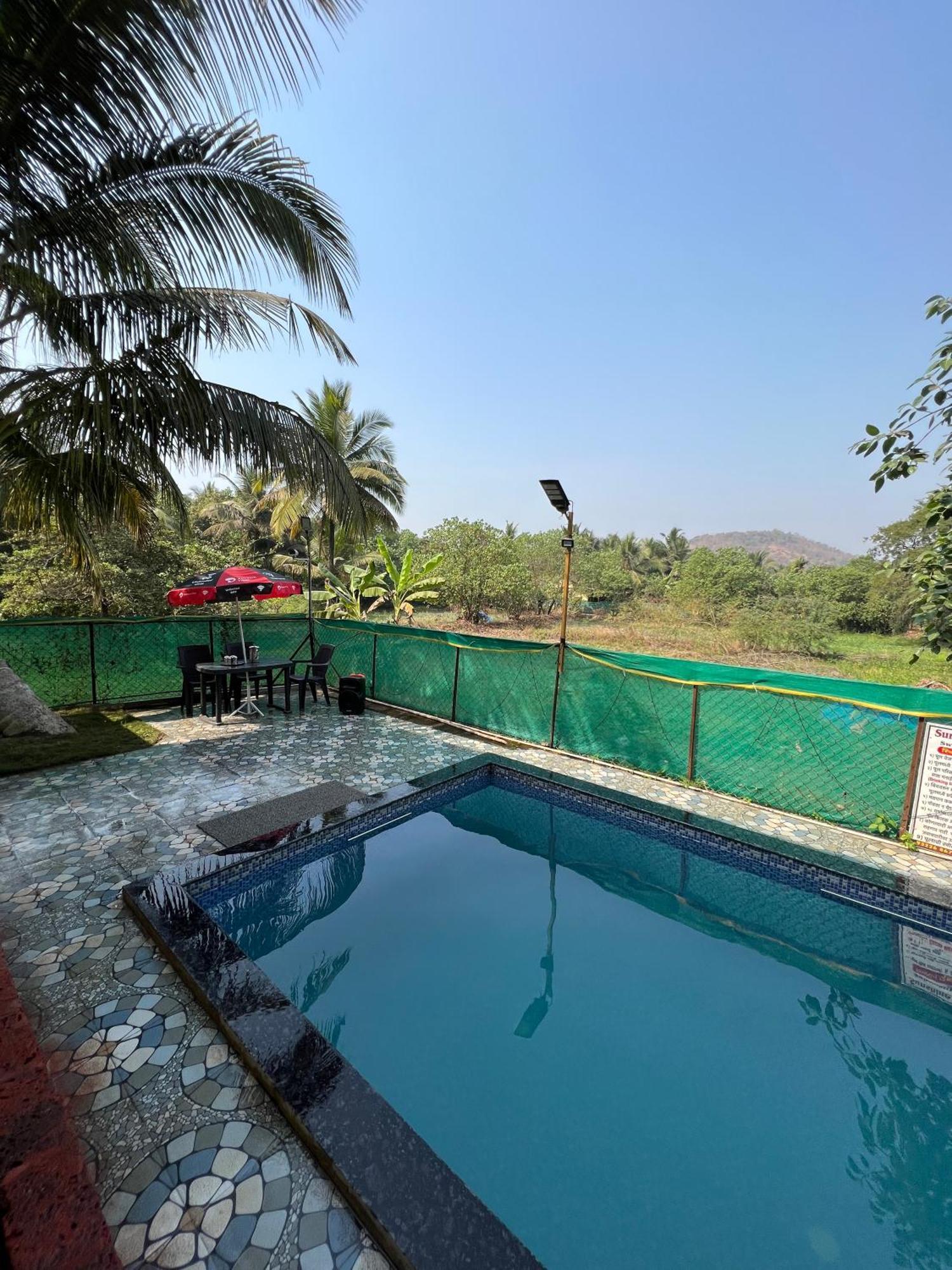 Sunshine Swimming Pool Homestay