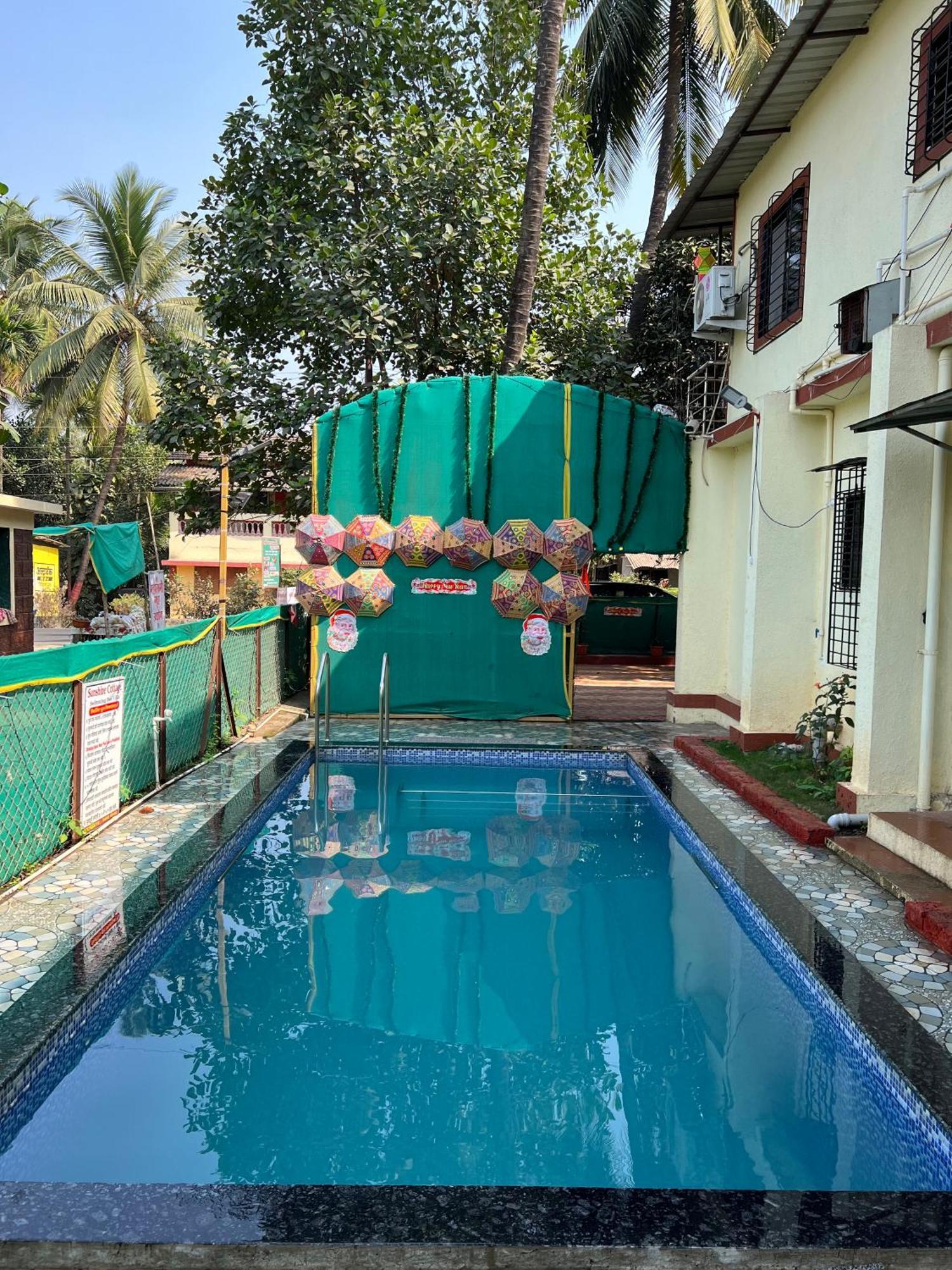 Homestay Sunshine Swimming Pool Alibag