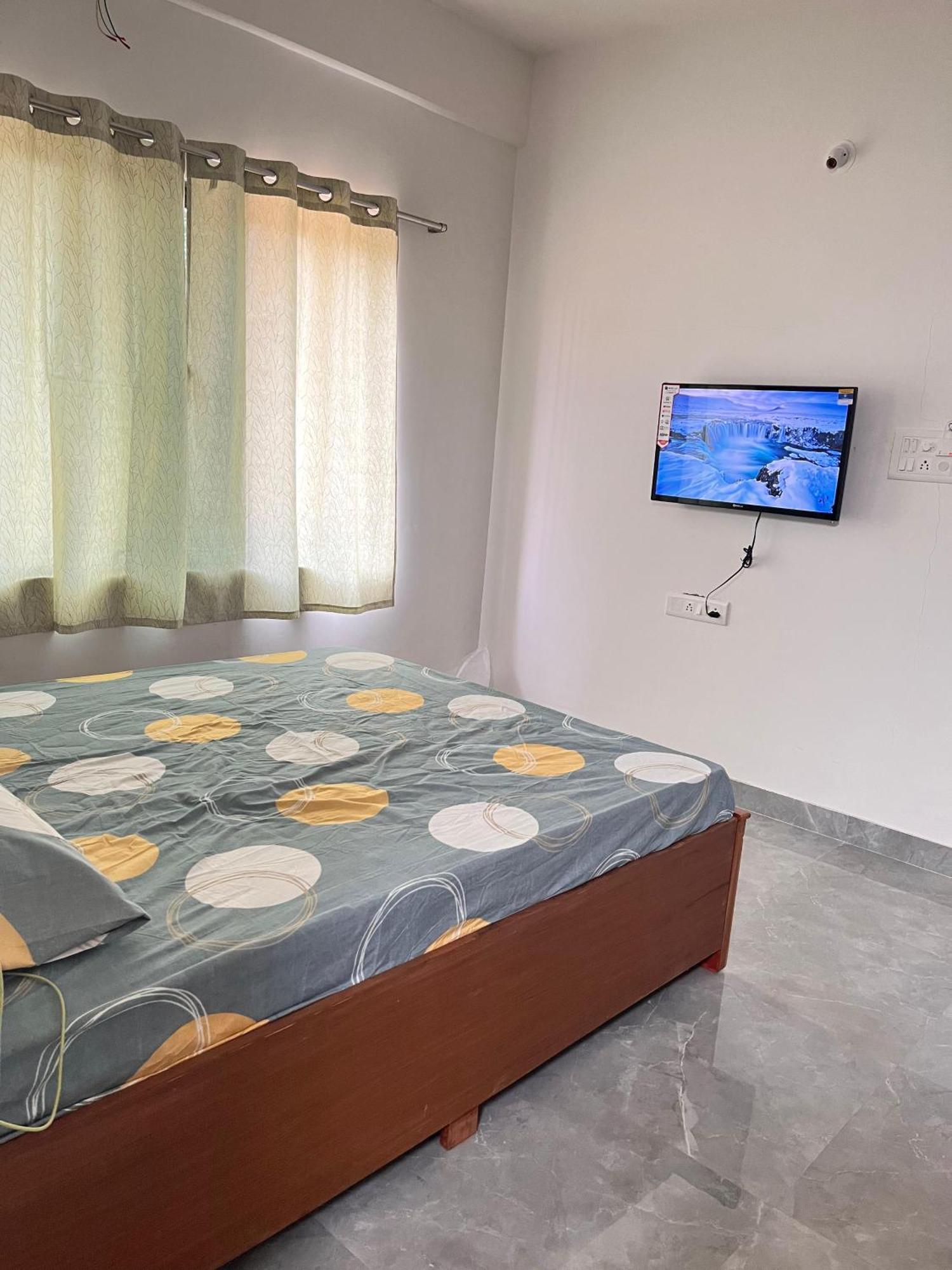 Aashirwad Residency Guest house *