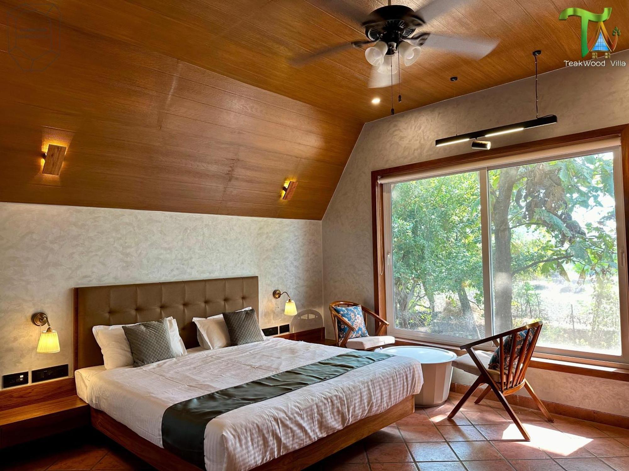 Luxurious 3bhk W//pool Teakwood By Gemstone Hospitality