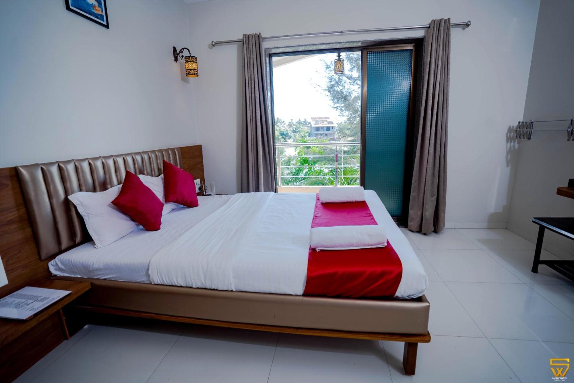 Resort Lotus The View Alibag
