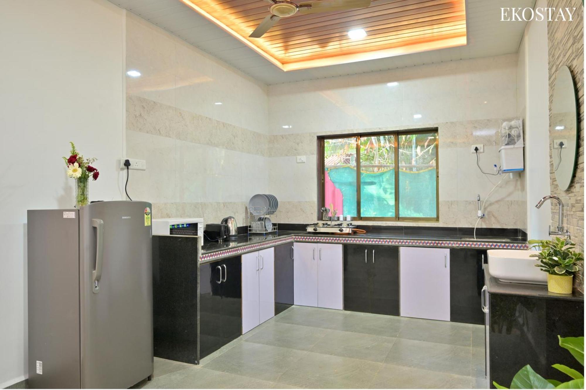 Ekostay - Blue Door Villa