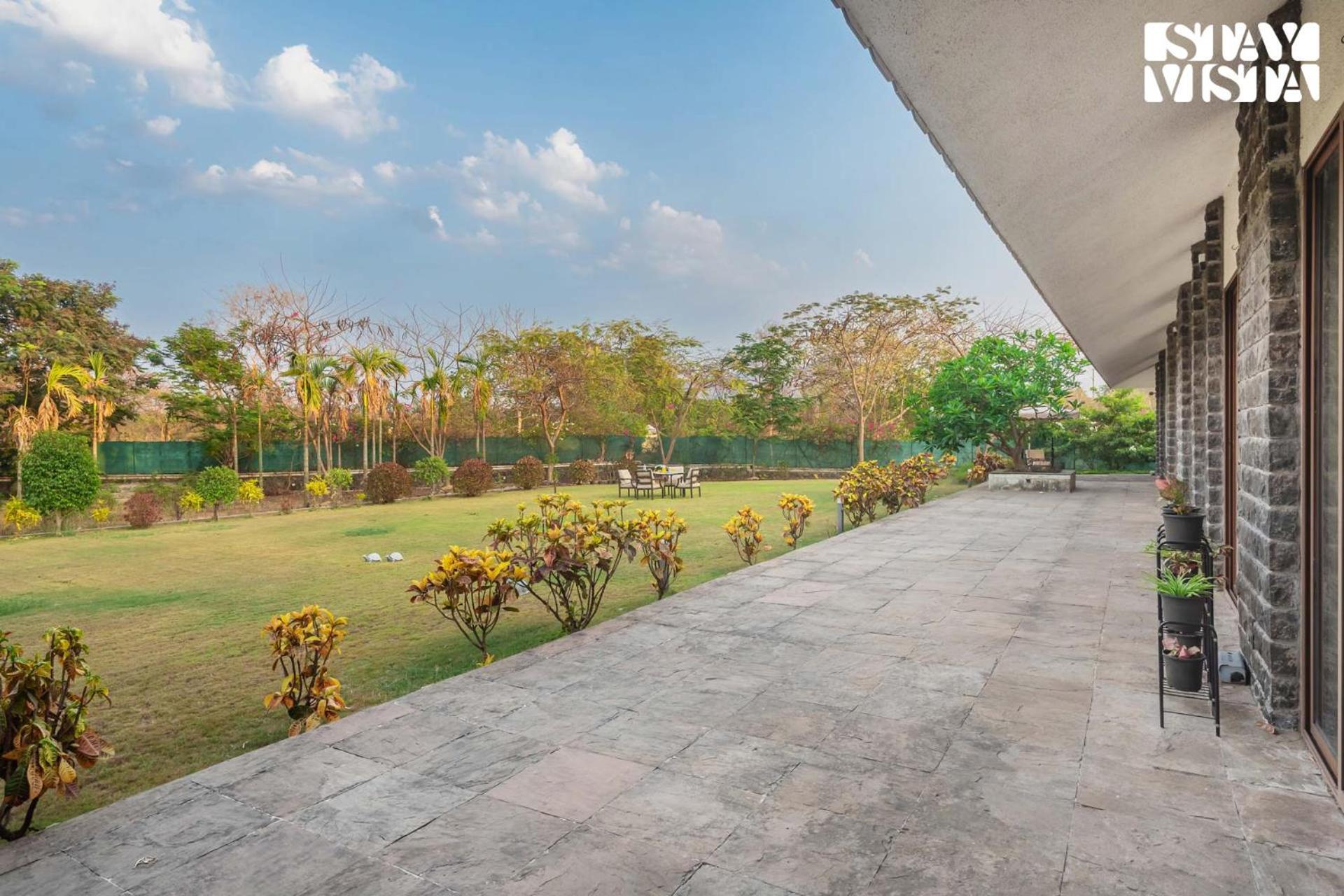 Stayvista's Sianna - Near Kihim With Kitchen Garden & Recreational Facilities Alibag