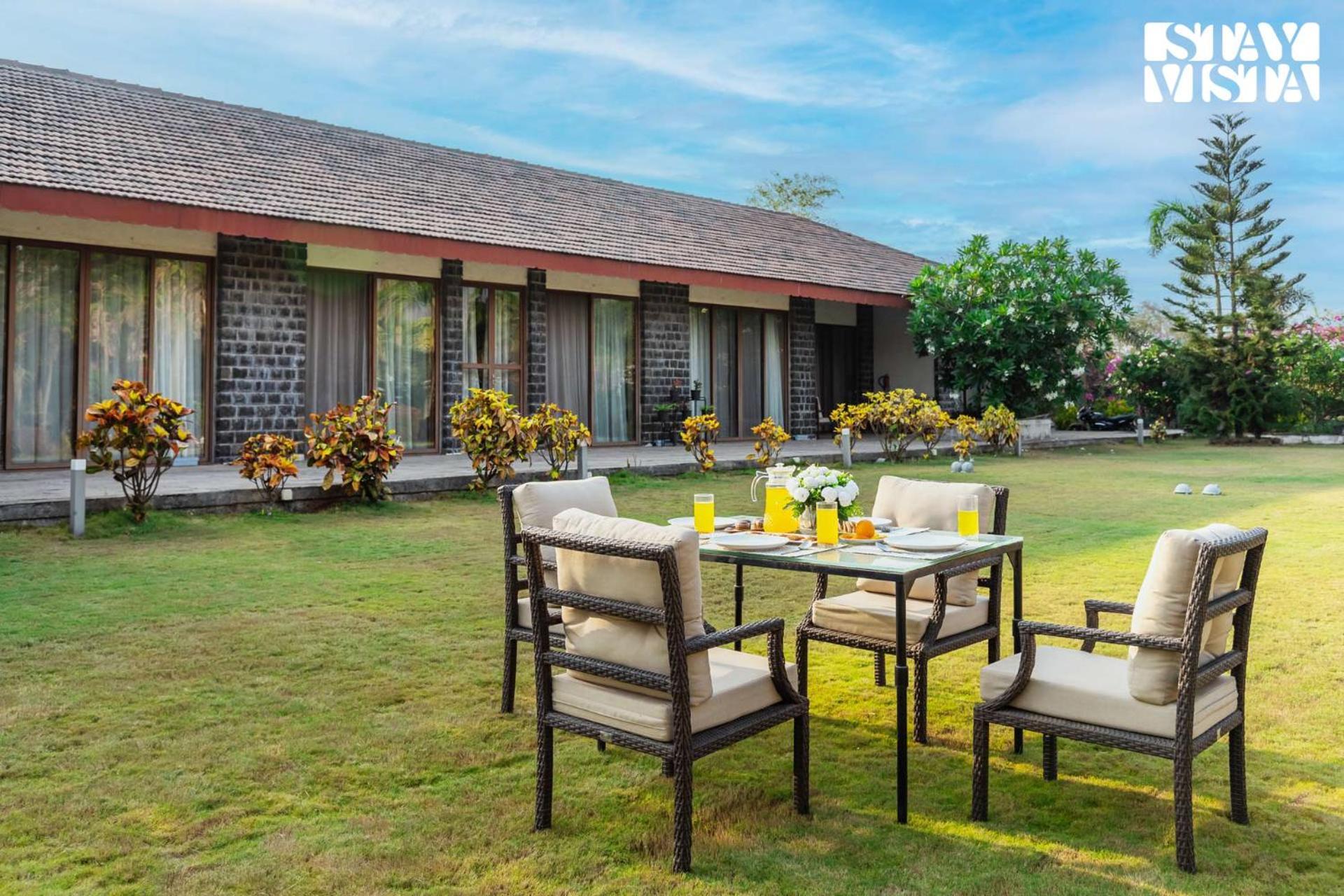 Stayvista's Sianna - Near Kihim With Kitchen Garden & Recreational Facilities