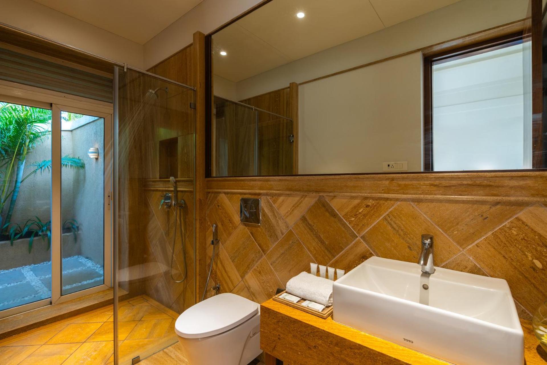 Stayvista At Amara Luxury Collection With Private Pool & Gazebo