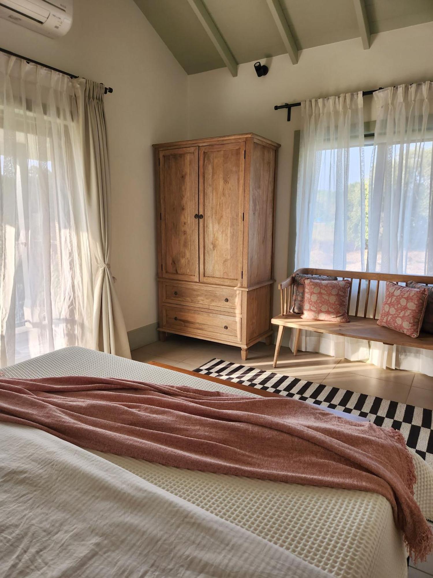 Villa Saffronstays Belle Maison Alibag