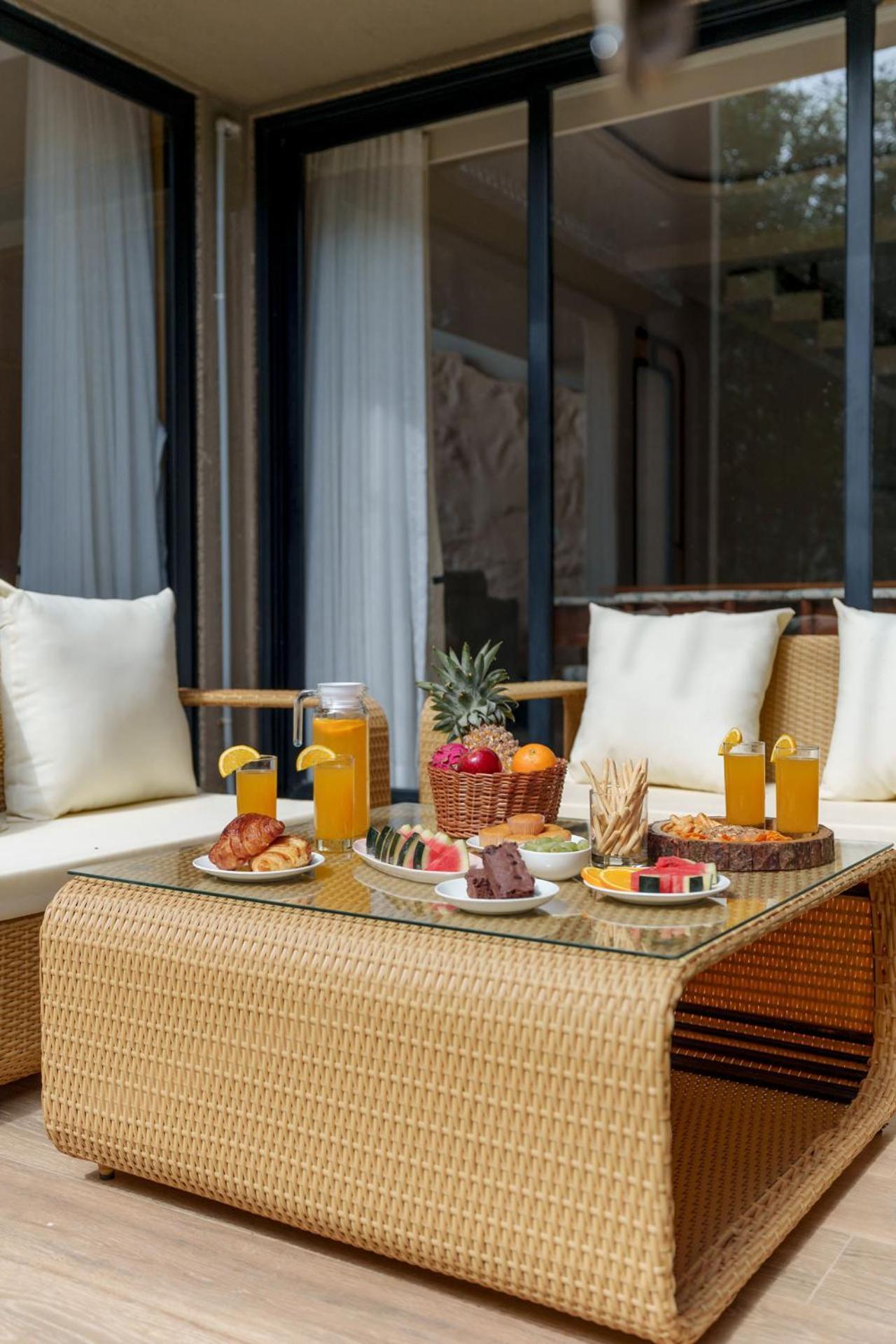 Sunlit Splendour By Stayvista Near Nagaon Boasting An Outdoor Pool And Modern Chic Interiors * Alibag
