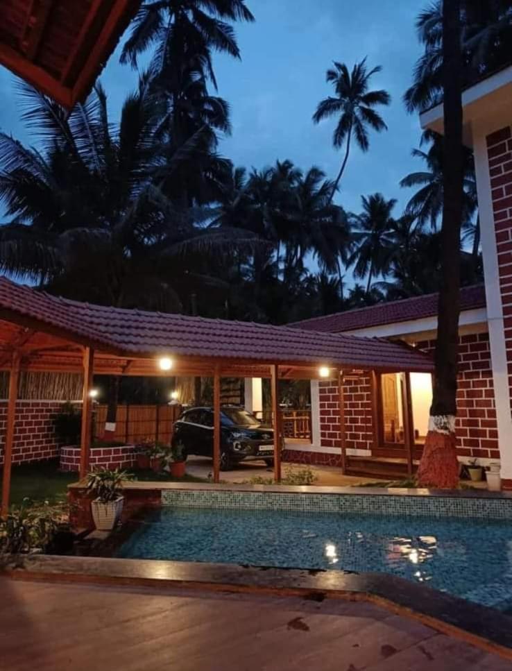 Villa The Chira House