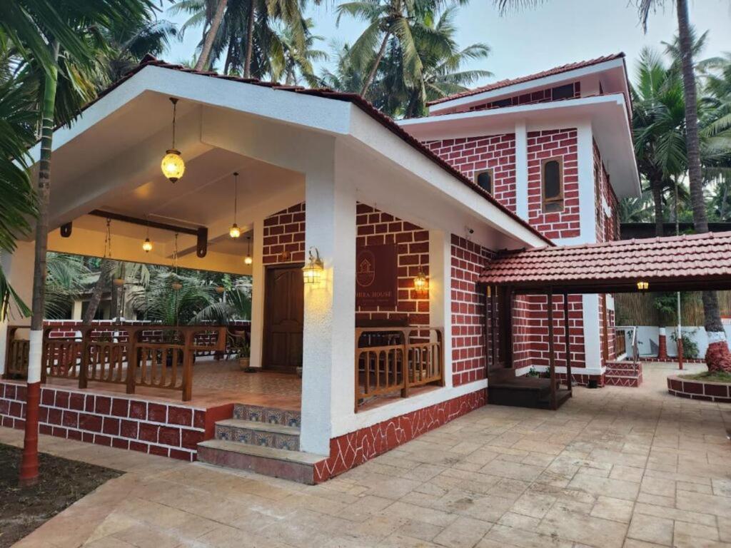 Villa The Chira House