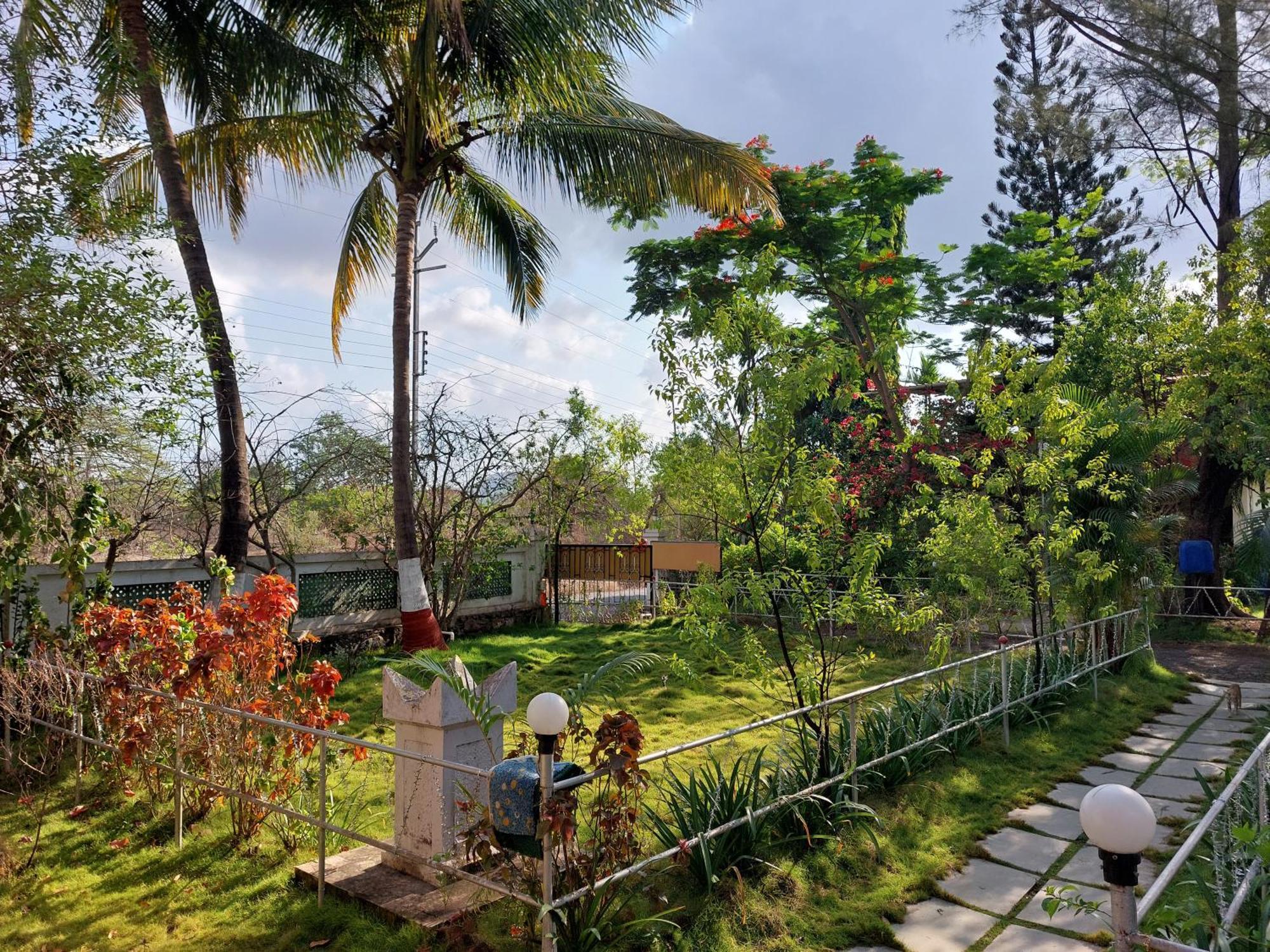Bed & Breakfast Prajakta *