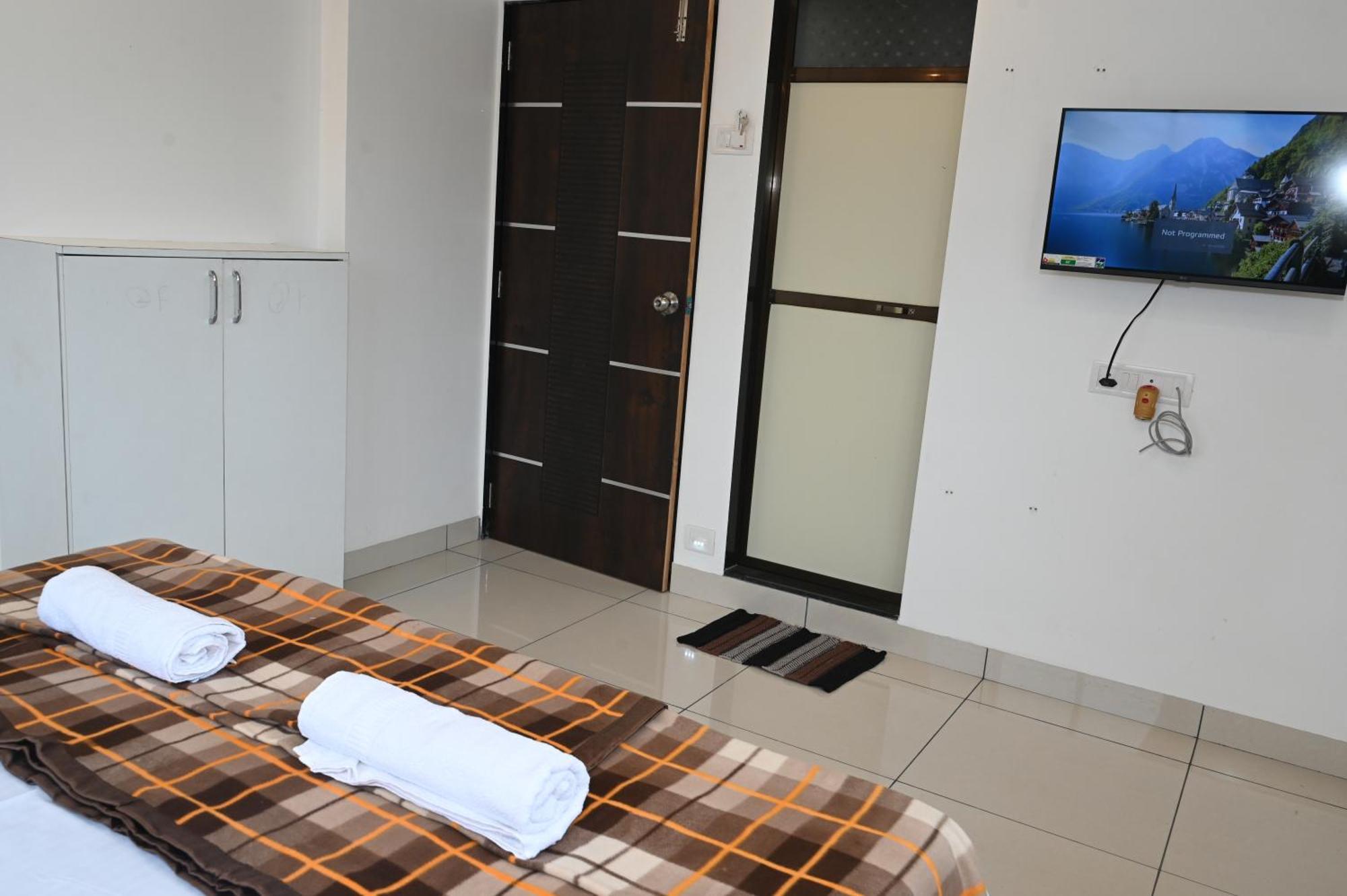 Magadha Mountain View Homestay *