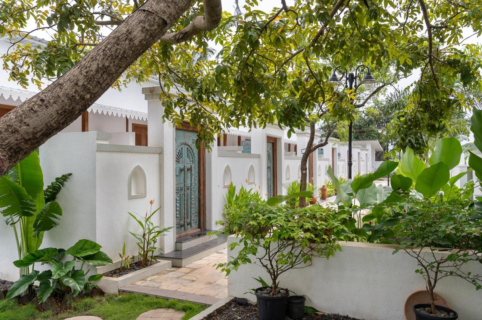 Saffronstays Kantaai Villa *