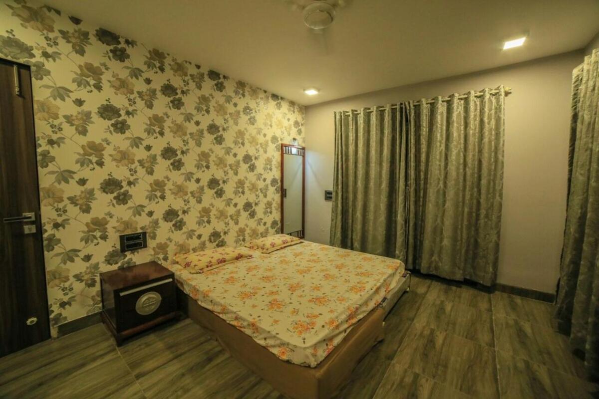 Oswal Villa, * Alibag