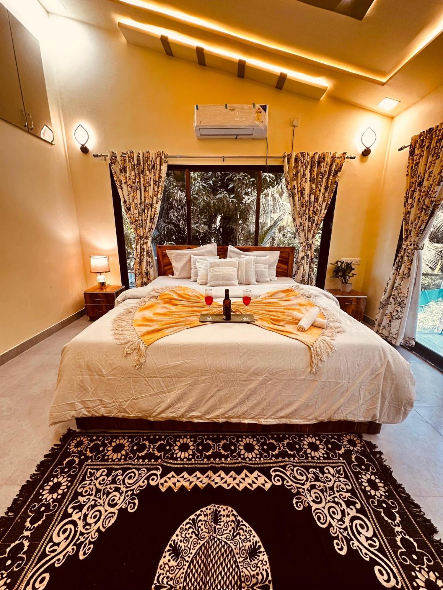 Seas The Day Luxurious 5bhk 2min From Awas With Huge Private Pool Alibag