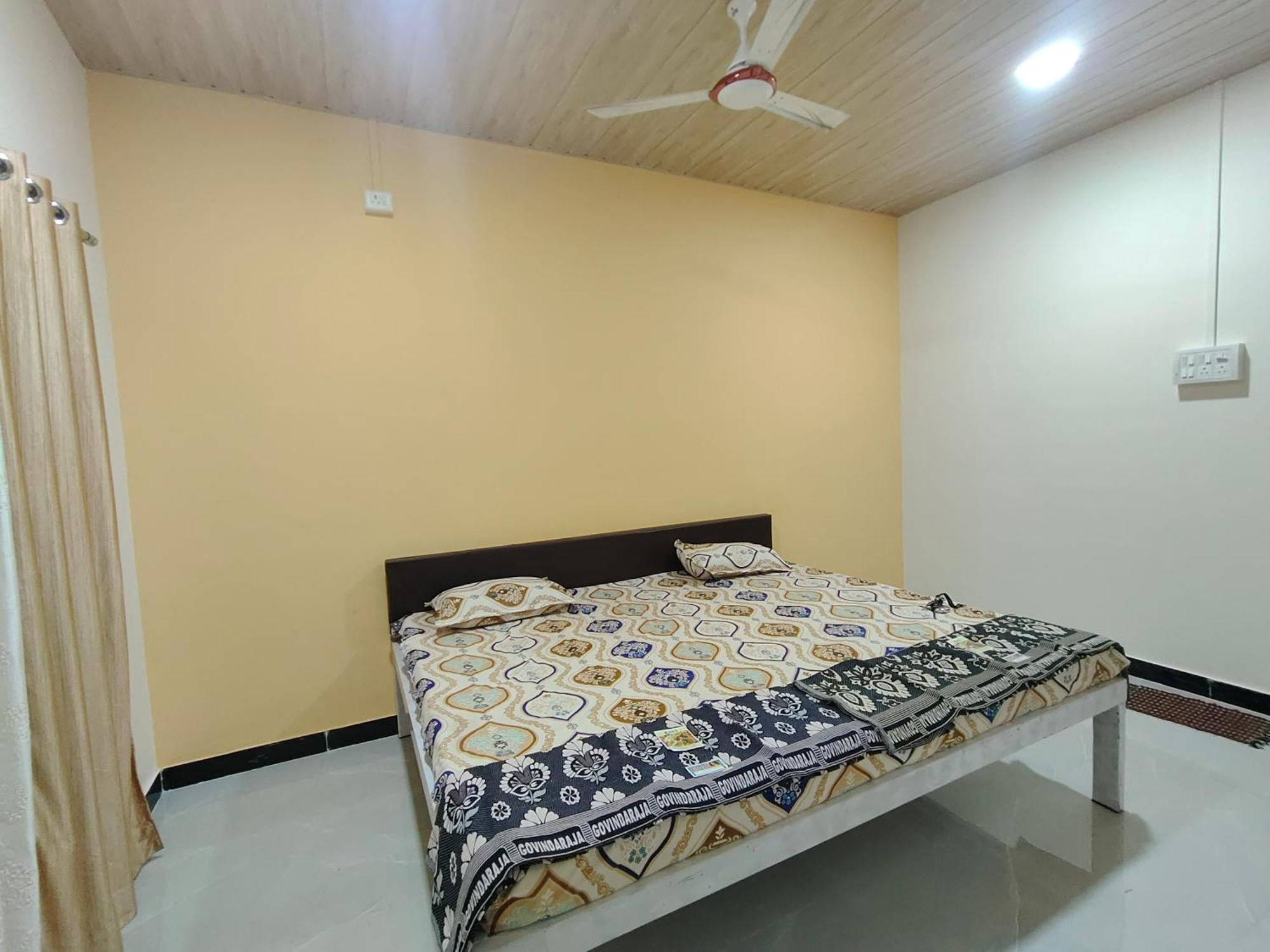 Homestay Mayekar *