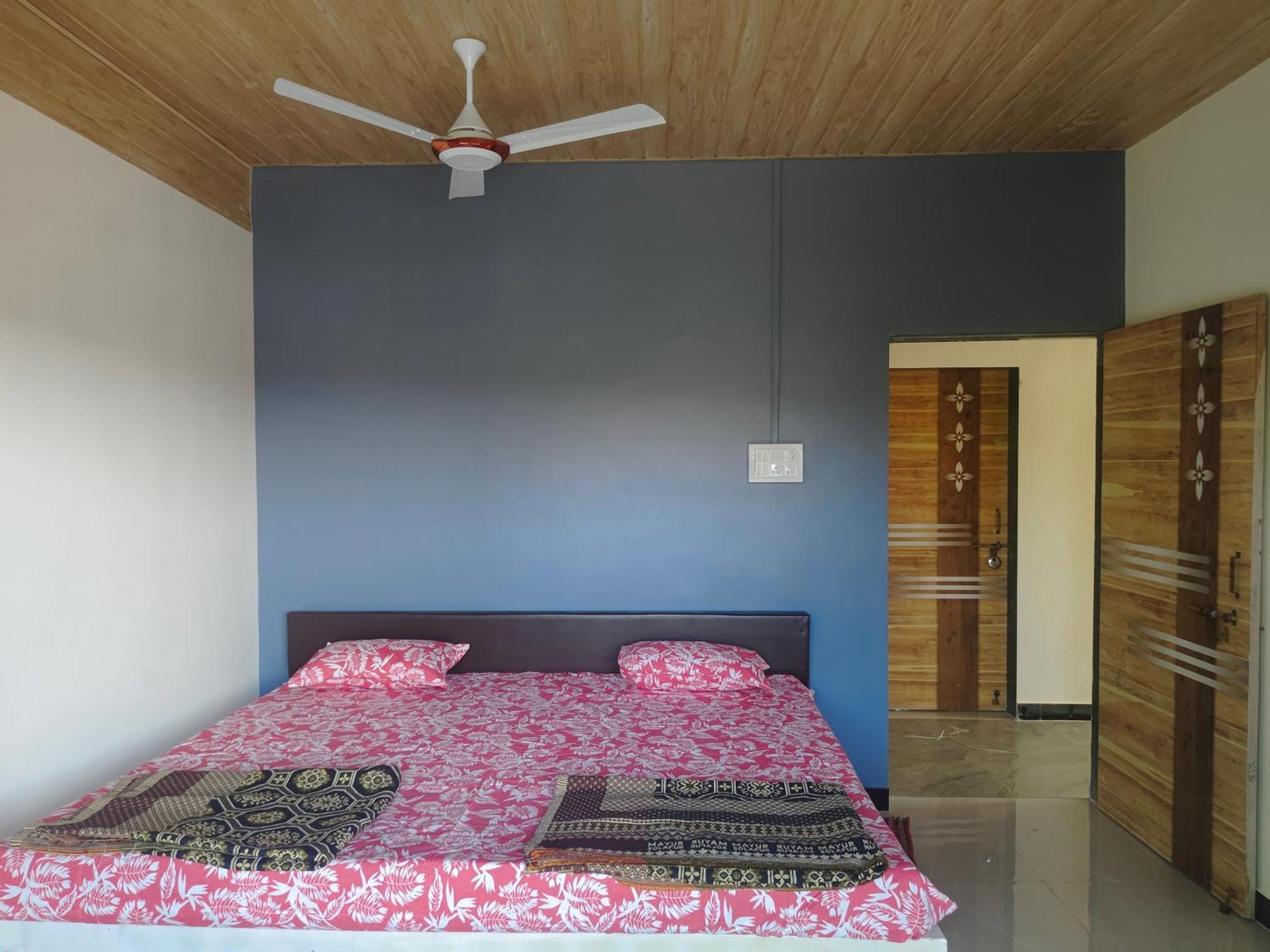 Mayekar Homestay *