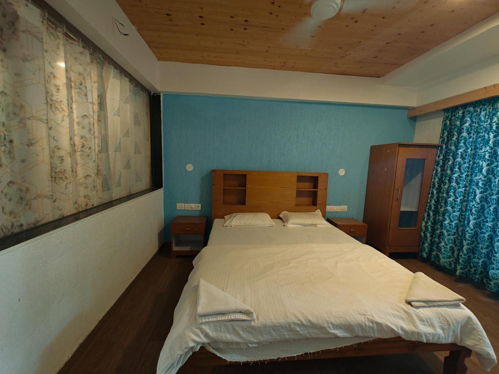 Pure Veg Panchvati On Nagoan 1 Min Distance Resort *
