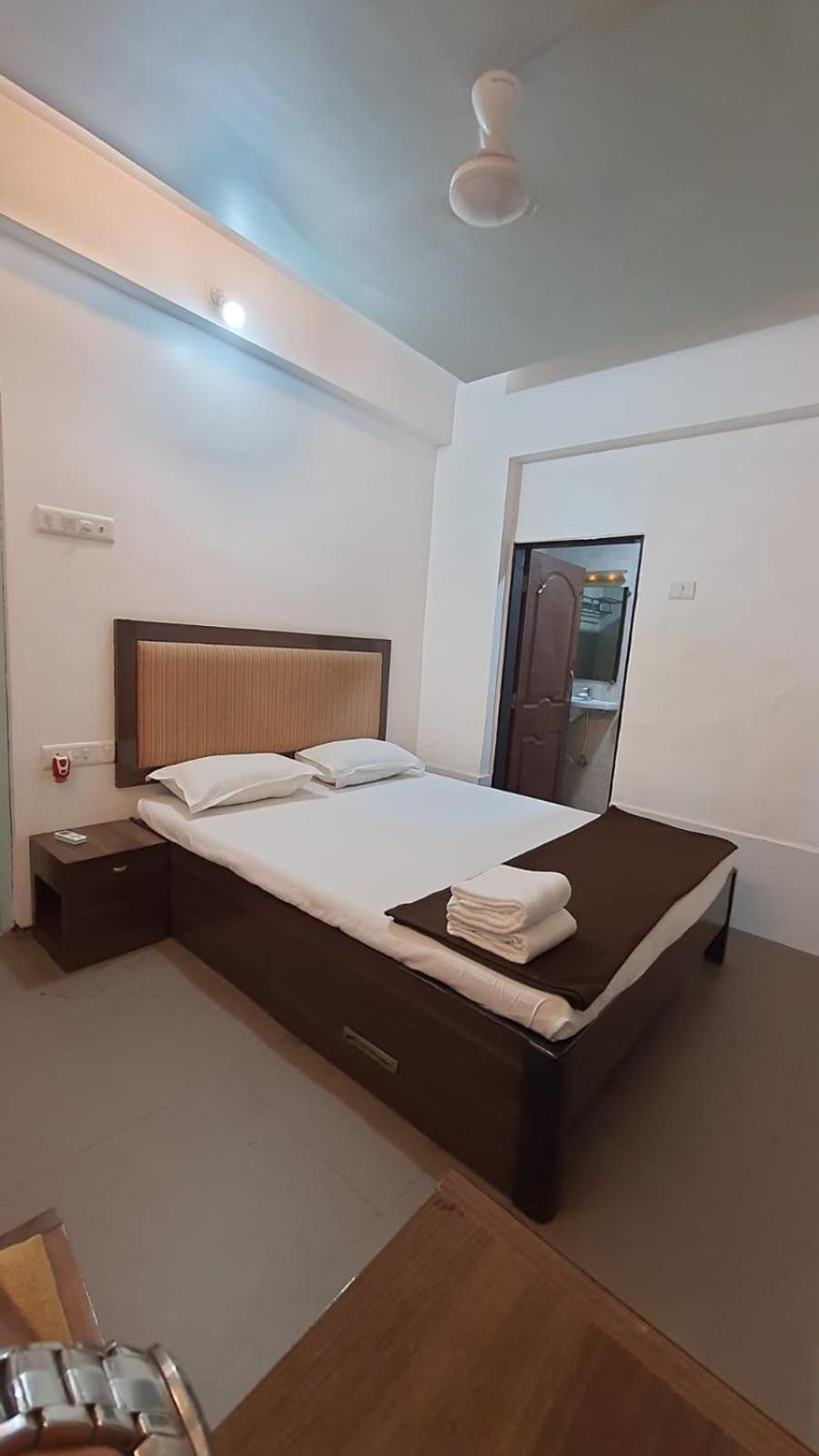 Alibag Beach Hotel *