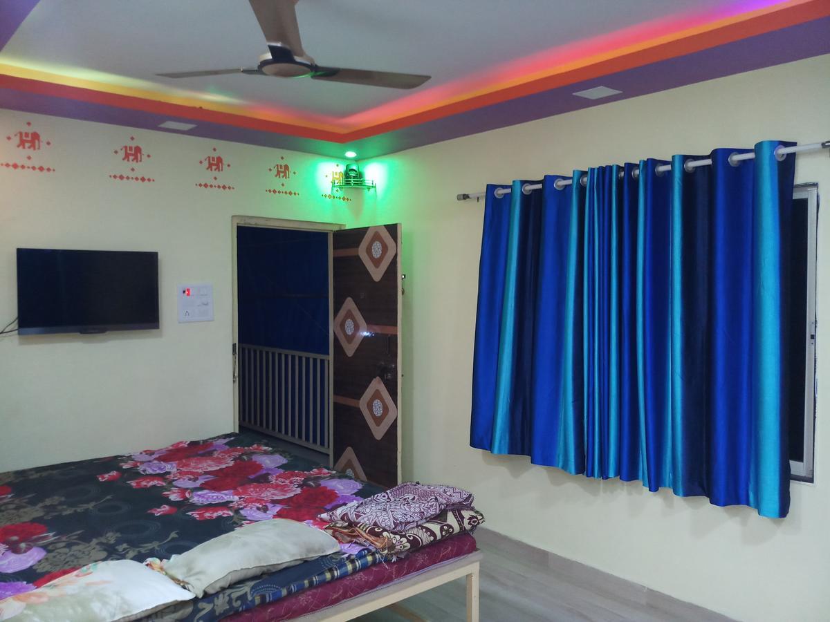 Laxminarayan Guest house *