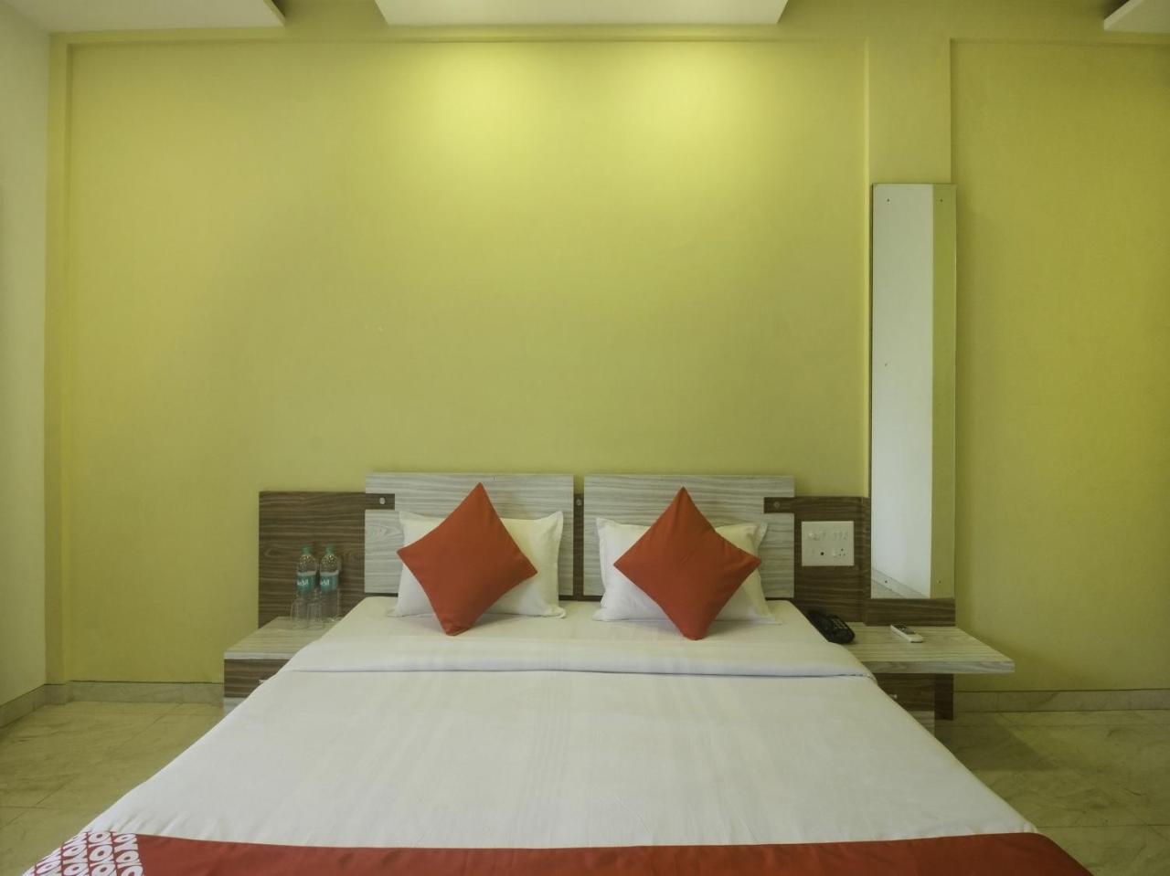 Oyo 15999 Sahyadri Hotel