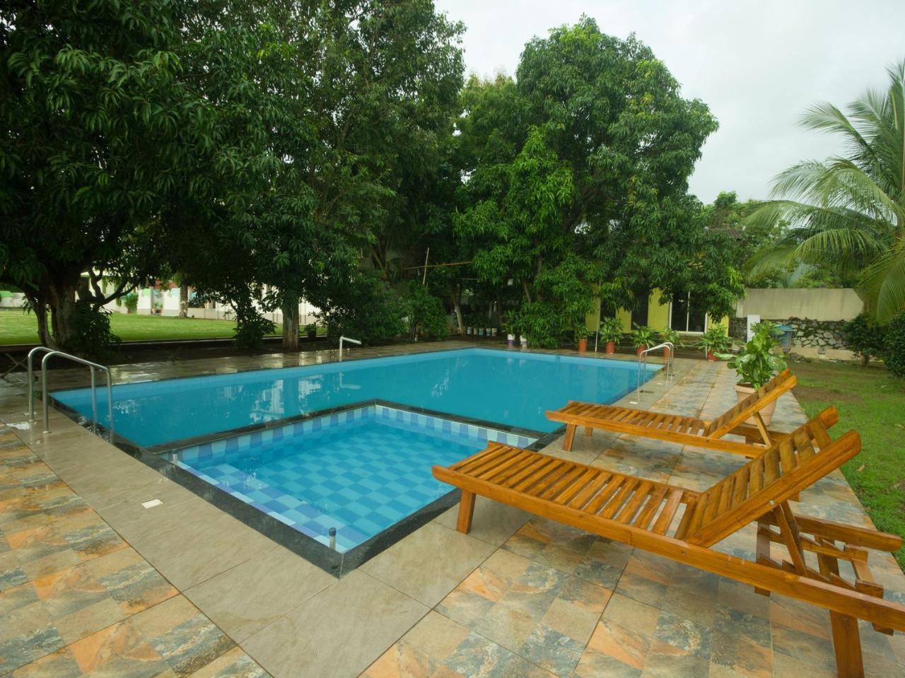 Oyo 15999 Sahyadri Hotel