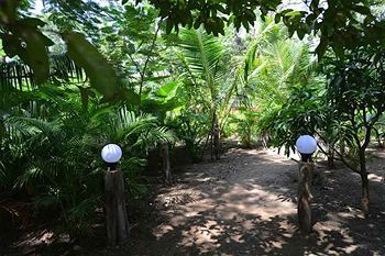 Mango Farm House Resort 2*