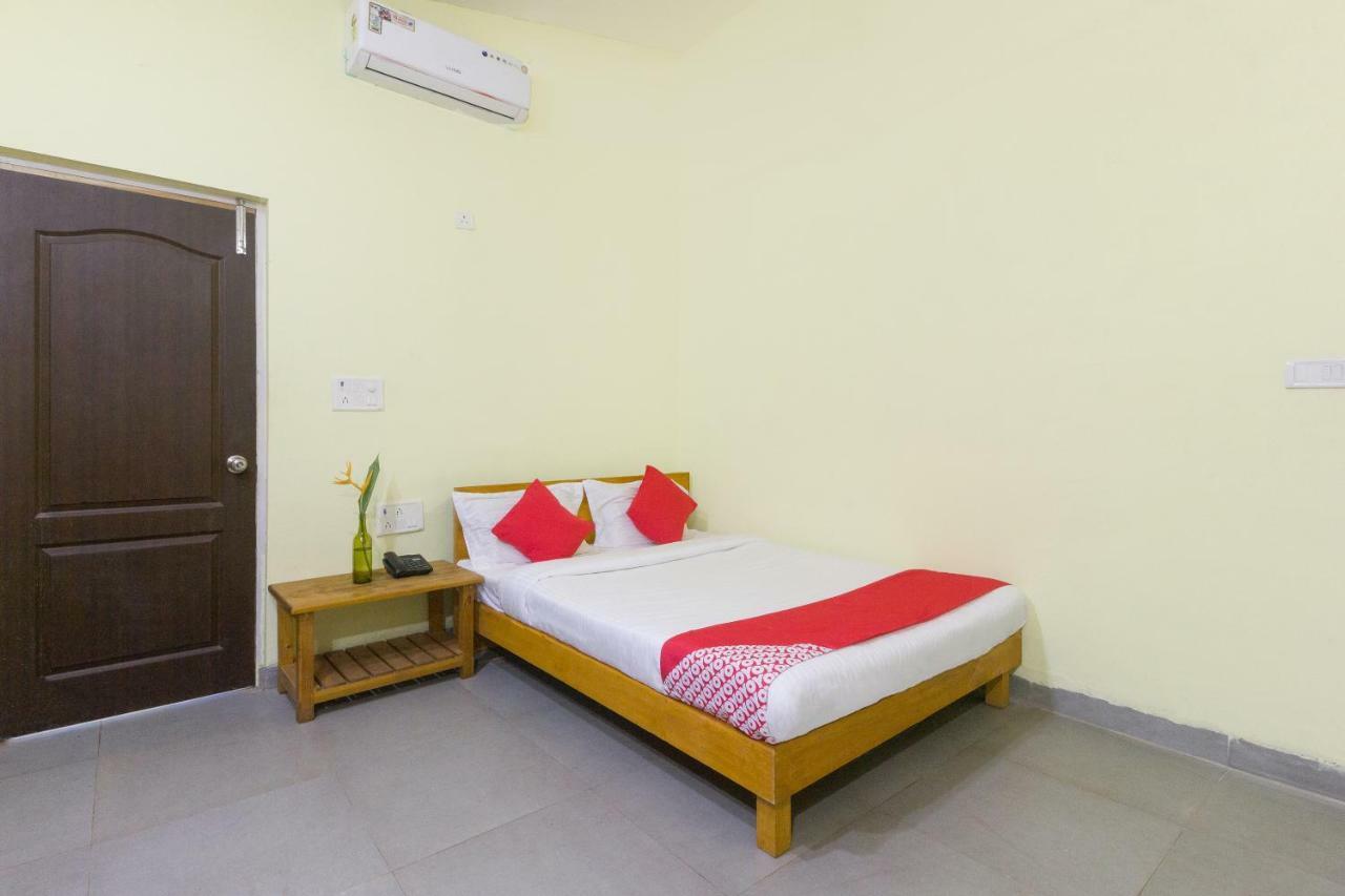 Oyo 18638 Coco Mango Hotel Alibag